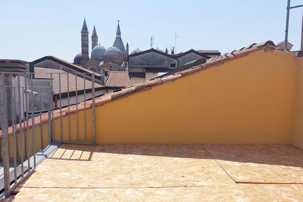 Appartamento SubitoSanto Bilocale Gigliola 9A - Con terrazzo esclusivo Vista cupola Basilica di Sant'Antonio- Padova Esterno foto